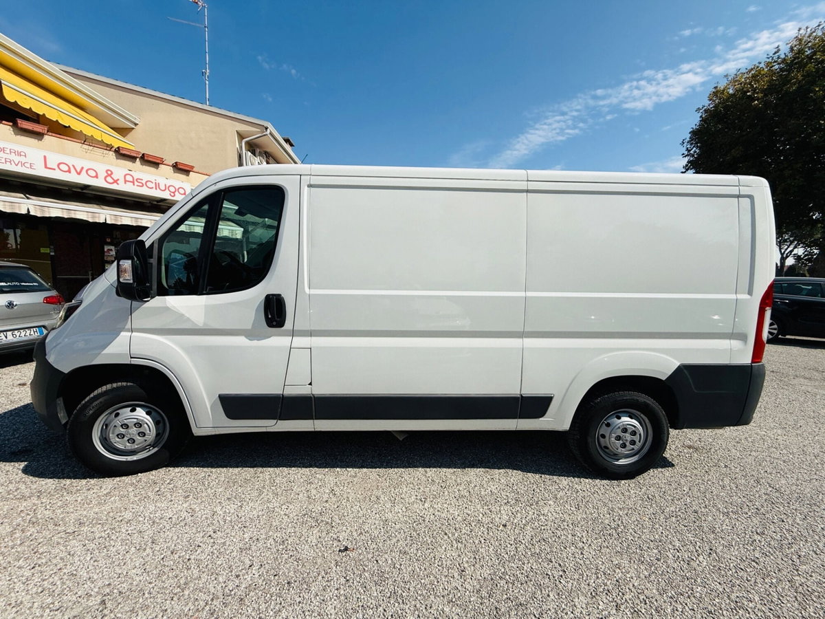 Peugeot Boxer Furgone 330 2.0 BlueHDi 130CV PM-TN Furgone (4)