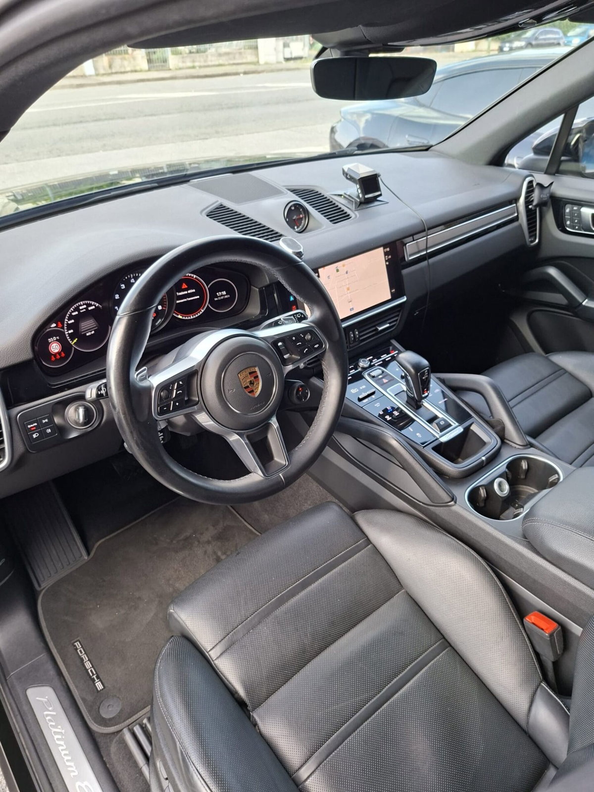 Porsche Cayenne 3.0 V6 Platinum Edition (12)