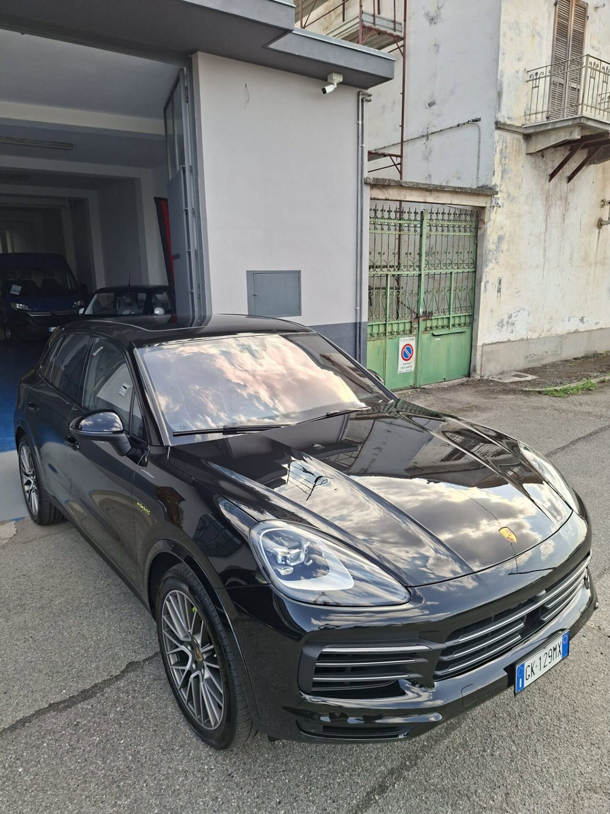 Porsche Cayenne 3.0 V6 Platinum Edition (2)
