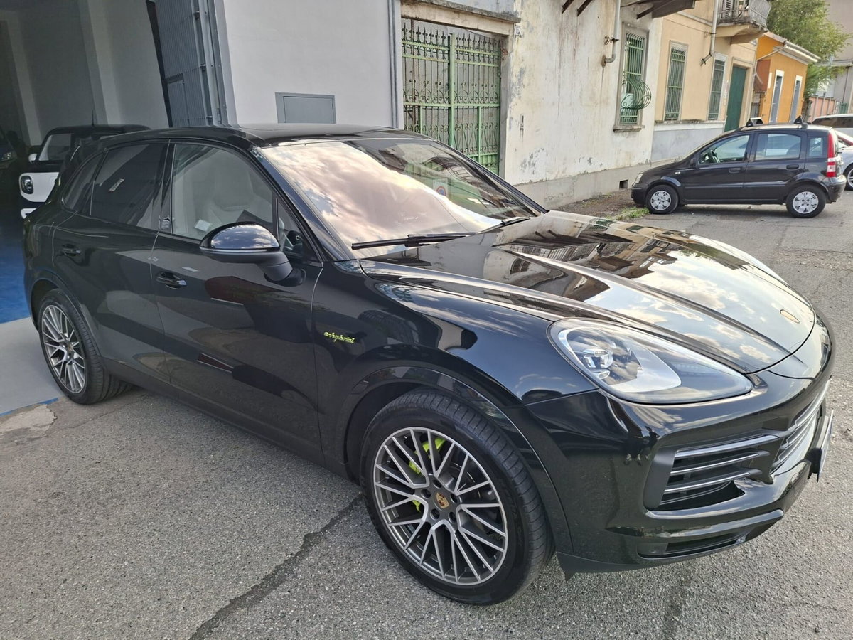 Porsche Cayenne 3.0 V6 Platinum Edition (5)