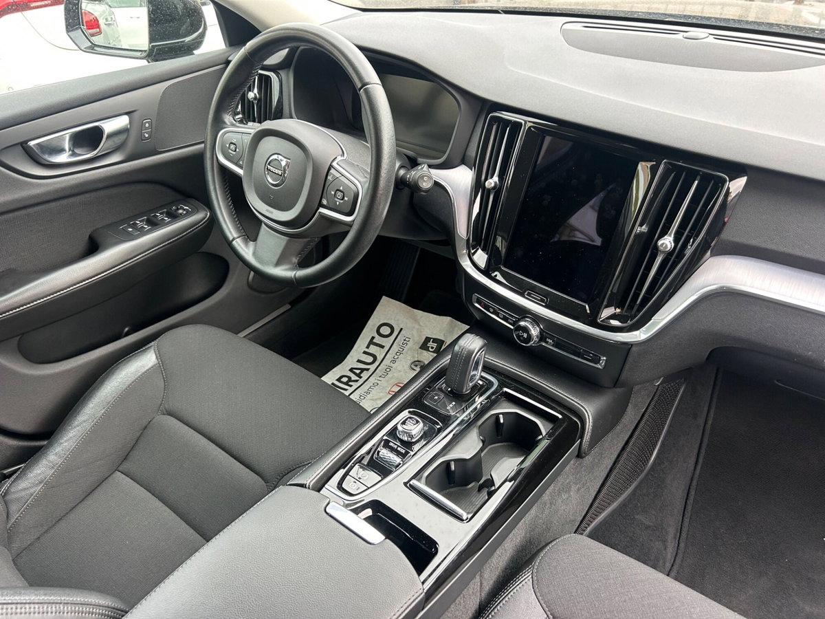 Volvo V60 T6 Recharge AWD Plug-in Hybrid Inscription (10)