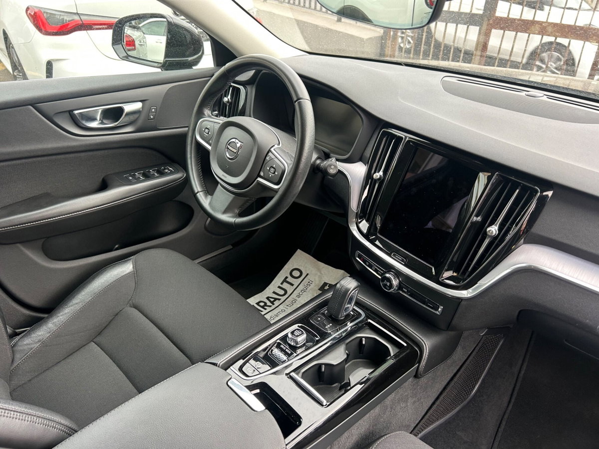 Volvo V60 T6 Recharge AWD Plug-in Hybrid Inscription (8)