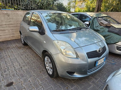 Toyota Yaris 1.D-4D 5 porte usata