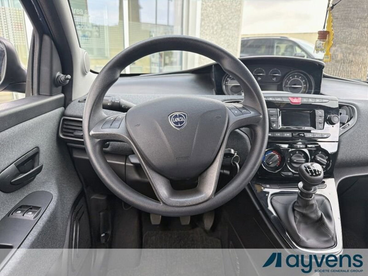 Lancia Ypsilon 1.0 FireFly 5 porte S&S Hybrid Silver Plus (11)