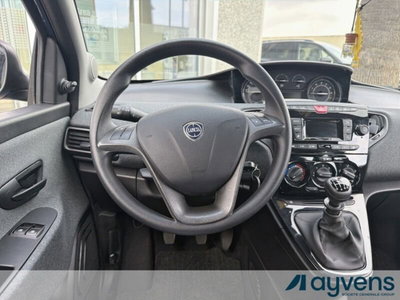 Lancia Ypsilon 1.0 FireFly 5 porte S&S Hybrid Silver Plus (11)