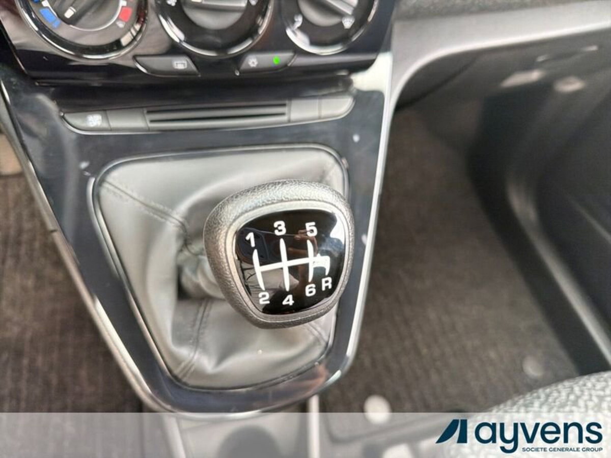 Lancia Ypsilon 1.0 FireFly 5 porte S&S Hybrid Silver Plus (16)