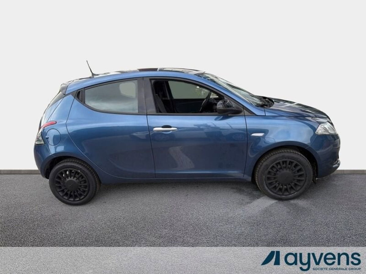 Lancia Ypsilon 1.0 FireFly 5 porte S&S Hybrid Silver Plus (4)