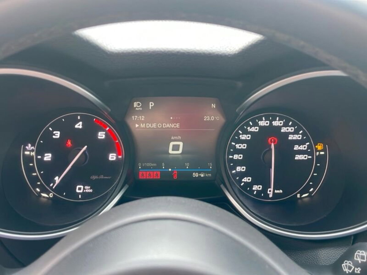 Alfa Romeo Stelvio Stelvio 2.2 Turbodiesel 180 CV AT8 RWD Business (14)