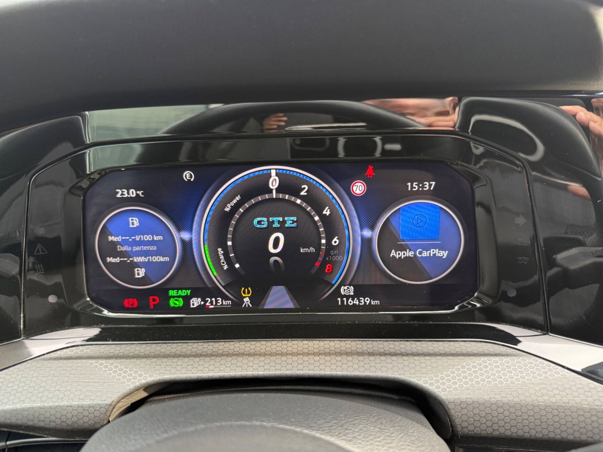 Volkswagen Golf 1.4 GTE DSG Plug-In Hybrid (13)