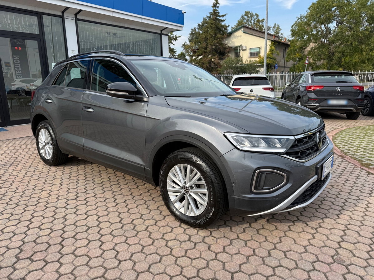 Volkswagen T-Roc 1.5 TSI ACT Business BlueMotion Technology (2)