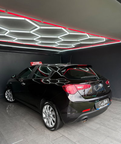Alfa Romeo Giulietta 1.6 JTDm Business 120cv (5)