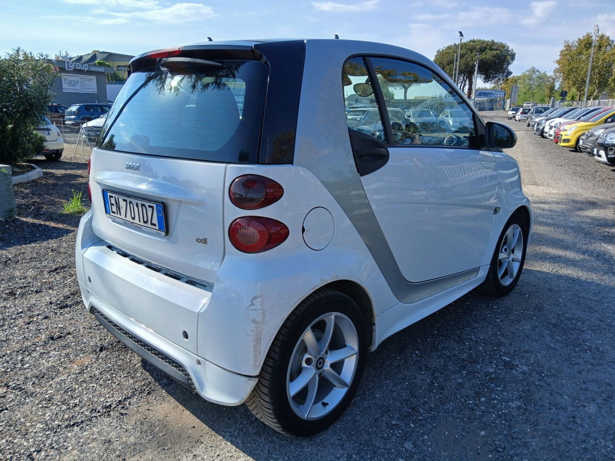 smart Fortwo 800 40 kW coupé pulse cdi (5)