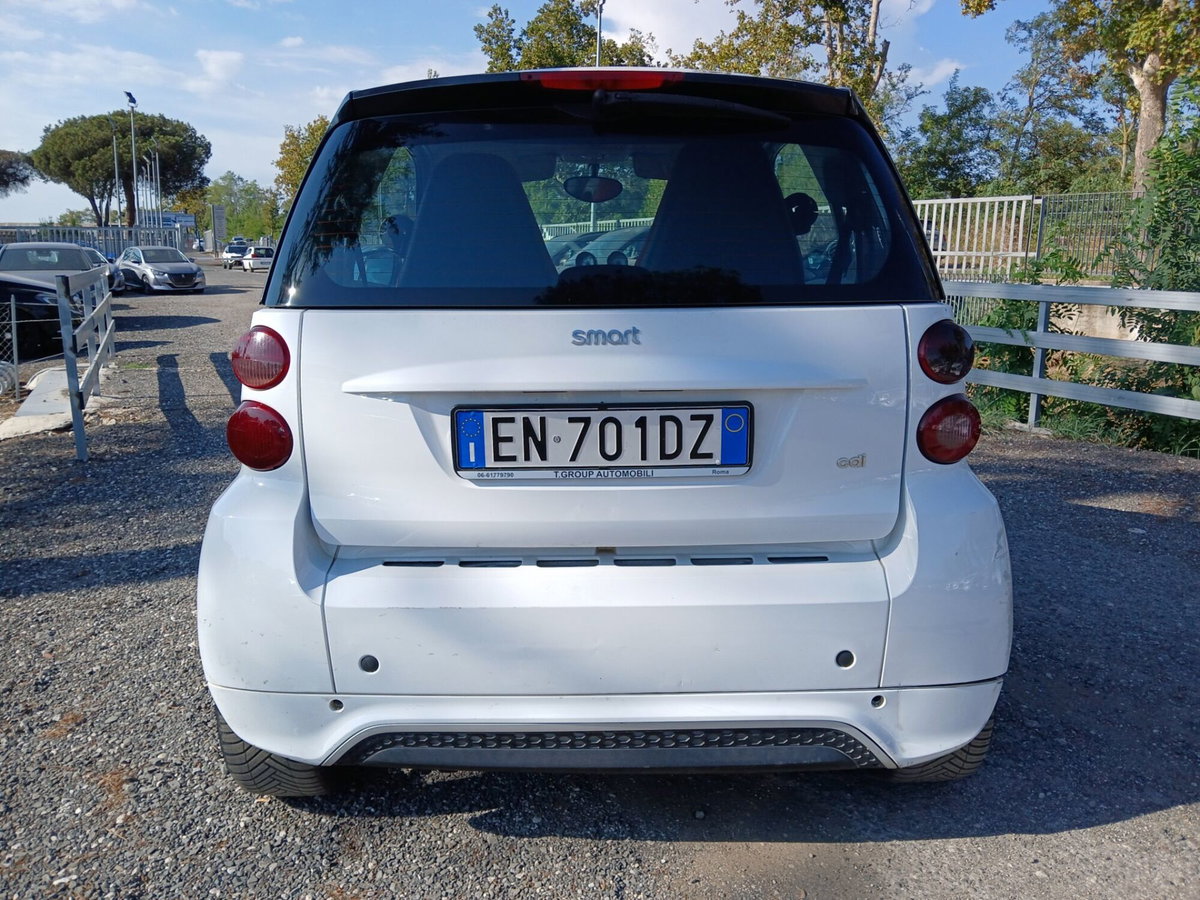 smart Fortwo 800 40 kW coupé pulse cdi (6)