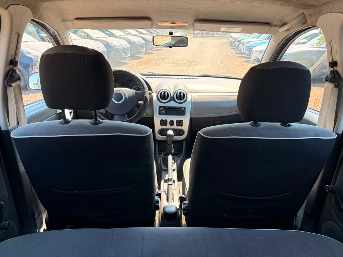 Dacia Sandero 1.2 16V GPL 75CV Embleme (7)