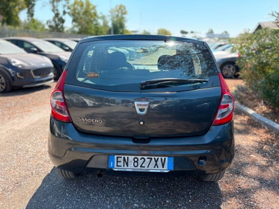 Dacia Sandero 1.2 16V GPL 75CV Embleme (8)