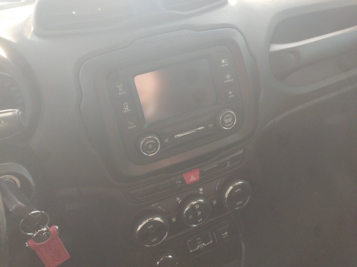 Jeep Renegade 2.0 Mjt 140CV 4WD Active Drive Limited (10)