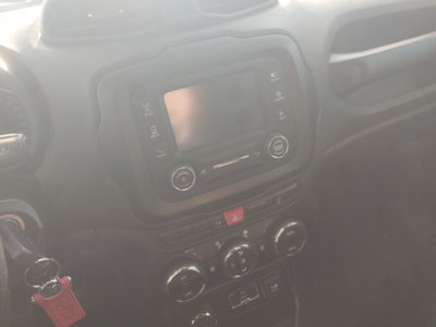 Jeep Renegade 2.0 Mjt 140CV 4WD Active Drive Limited (10)