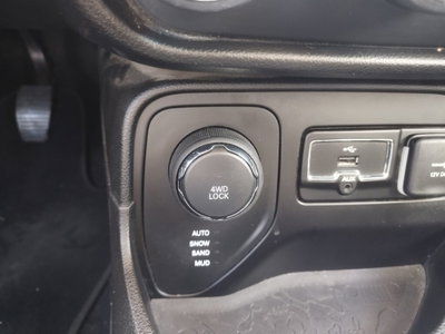 Jeep Renegade 2.0 Mjt 140CV 4WD Active Drive Limited (11)