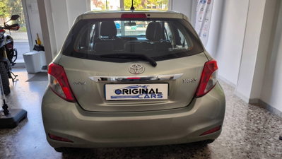 Toyota Yaris 1.D-4D DPF 5 porte Now (10)