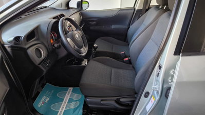 Toyota Yaris 1.D-4D DPF 5 porte Now (14)