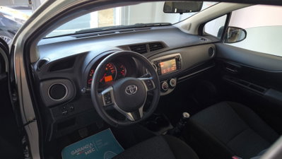 Toyota Yaris 1.D-4D DPF 5 porte Now (15)