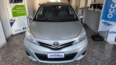 Toyota Yaris 1.D-4D DPF 5 porte Now (3)