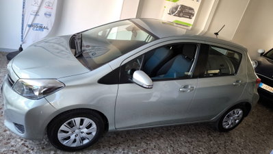 Toyota Yaris 1.D-4D DPF 5 porte Now (8)