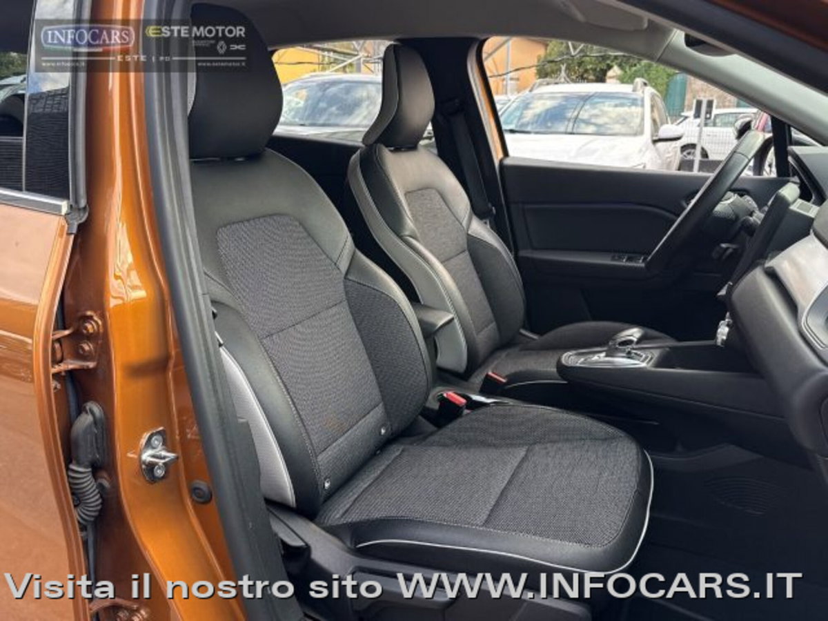 Renault Captur Plug-in Hybrid E-Tech 160 CV Intens (6)