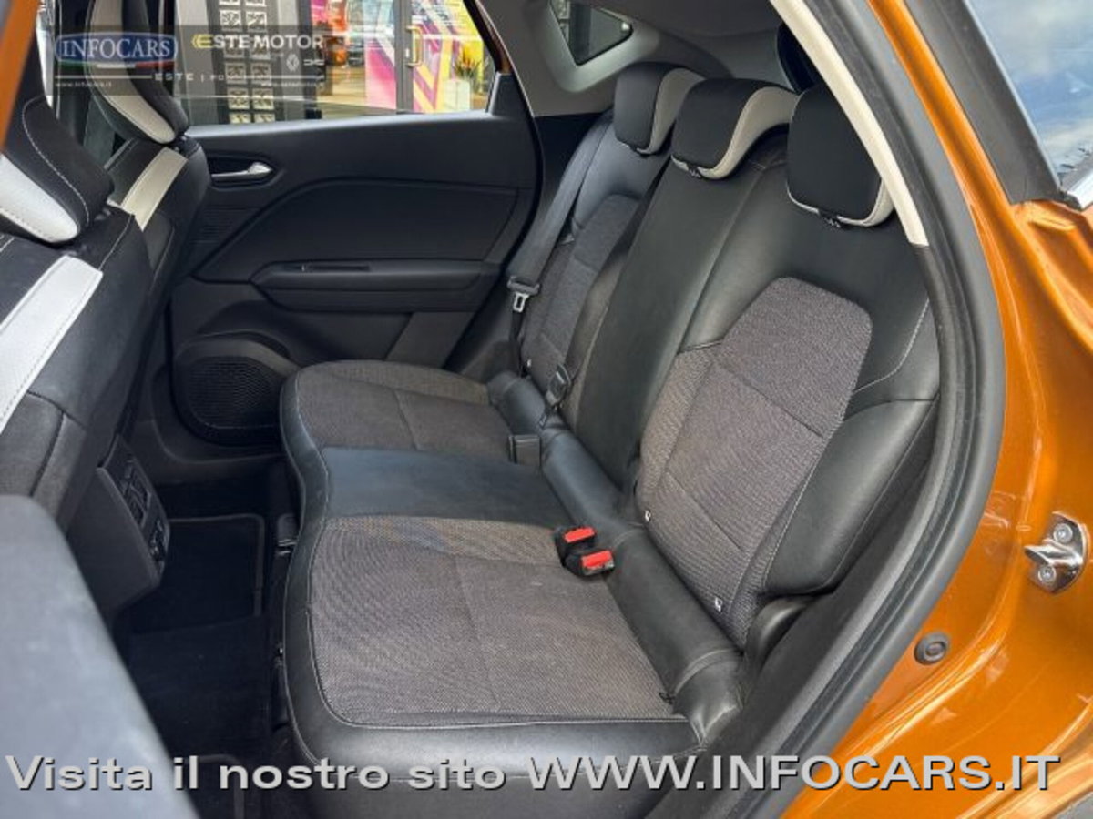 Renault Captur Plug-in Hybrid E-Tech 160 CV Intens (7)