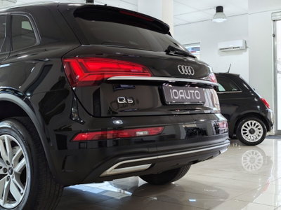 Audi Q5 40 TDI 204 CV quattro S tronic Business (9)