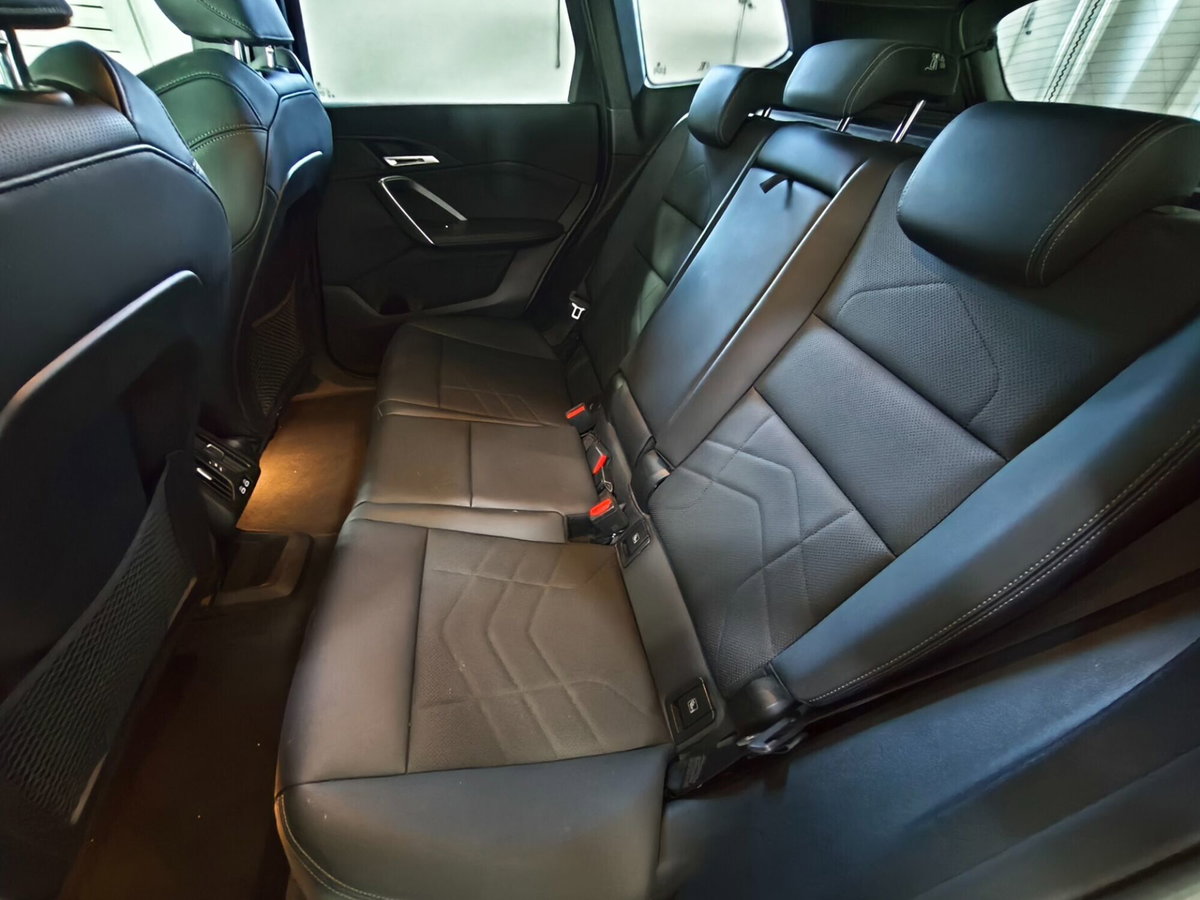 BMW iX1 xdrive 30 MSport (11)