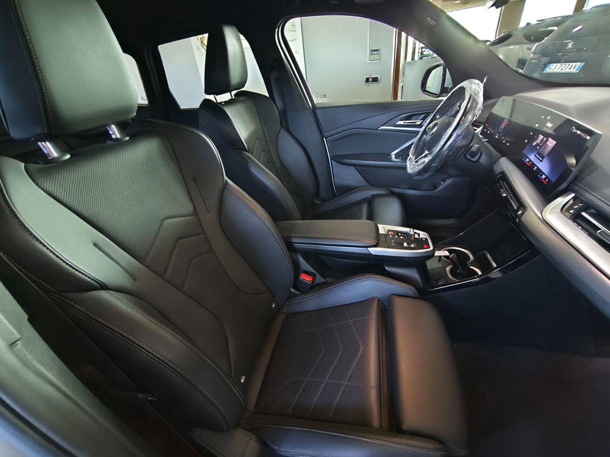 BMW iX1 xdrive 30 MSport (13)