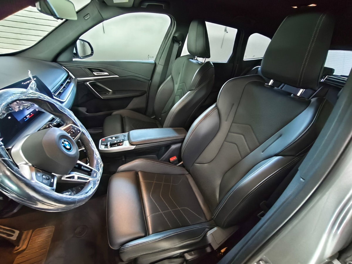 BMW iX1 xdrive 30 MSport (8)