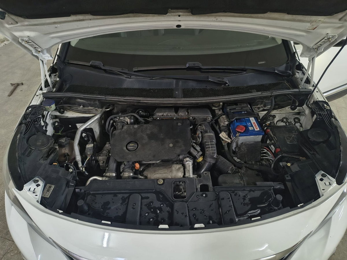 Peugeot 3008 BlueHDi 130 S&S EAT8 GT Line (11)