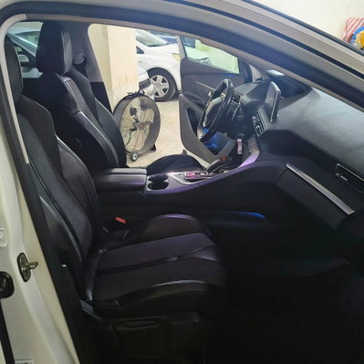 Peugeot 3008 BlueHDi 130 S&S EAT8 GT Line (15)