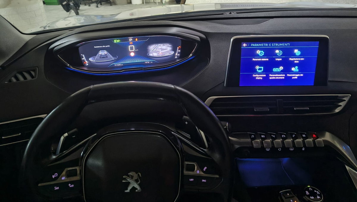 Peugeot 3008 BlueHDi 130 S&S EAT8 GT Line (7)
