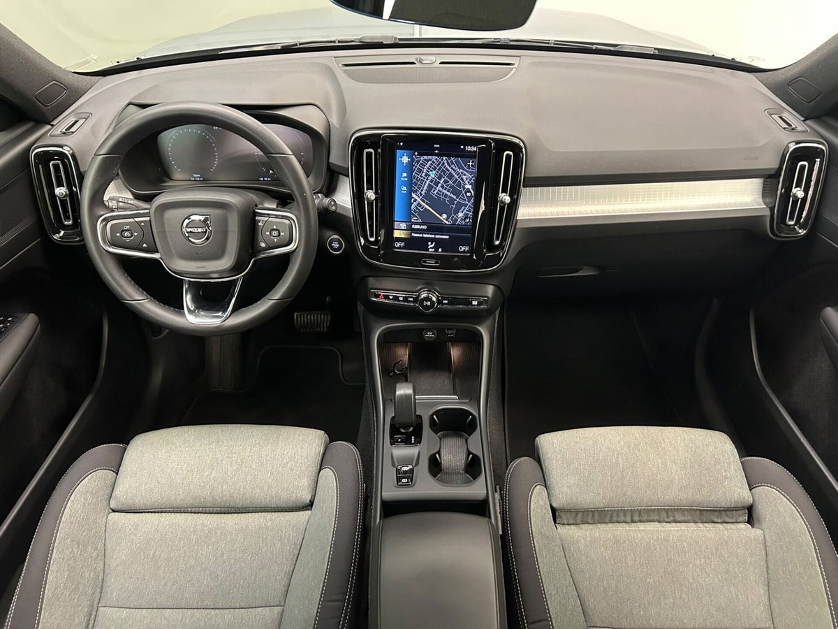 Volvo XC40 T4 Recharge Plug-in Hybrid R-design (10)
