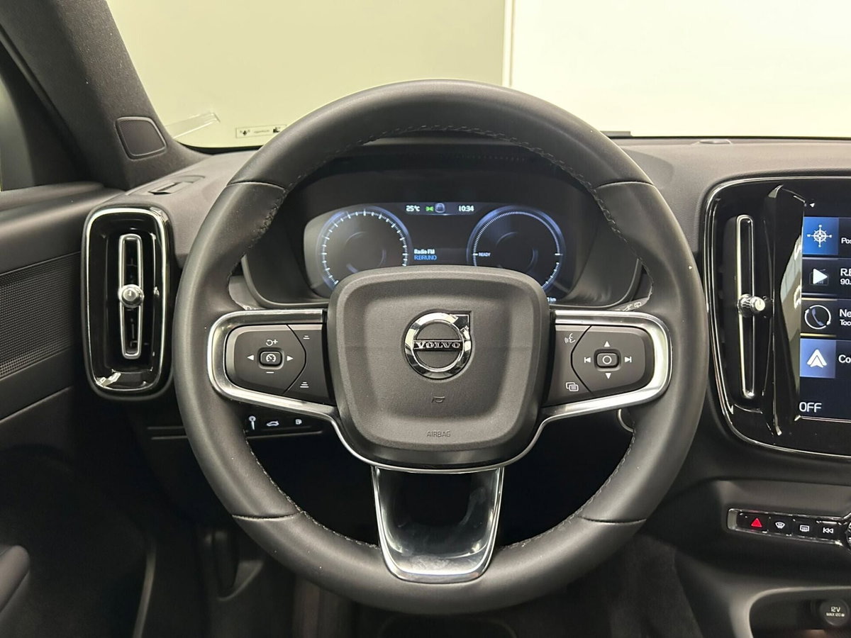 Volvo XC40 T4 Recharge Plug-in Hybrid R-design (11)