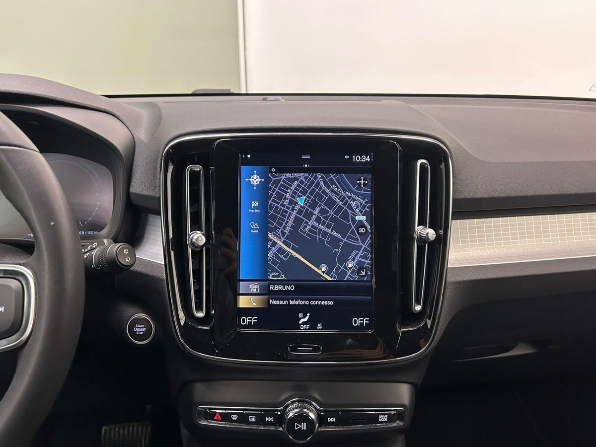 Volvo XC40 T4 Recharge Plug-in Hybrid R-design (12)