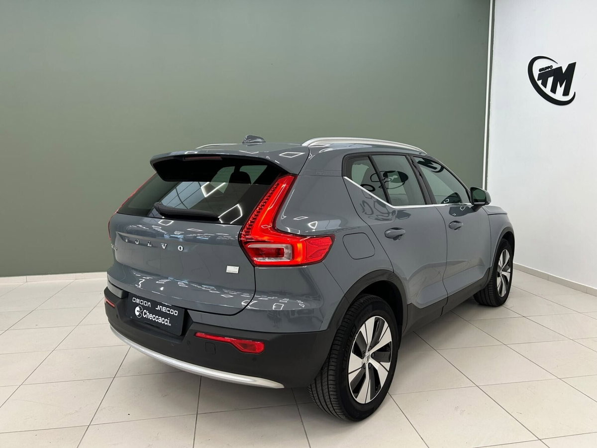 Volvo XC40 T4 Recharge Plug-in Hybrid R-design (5)