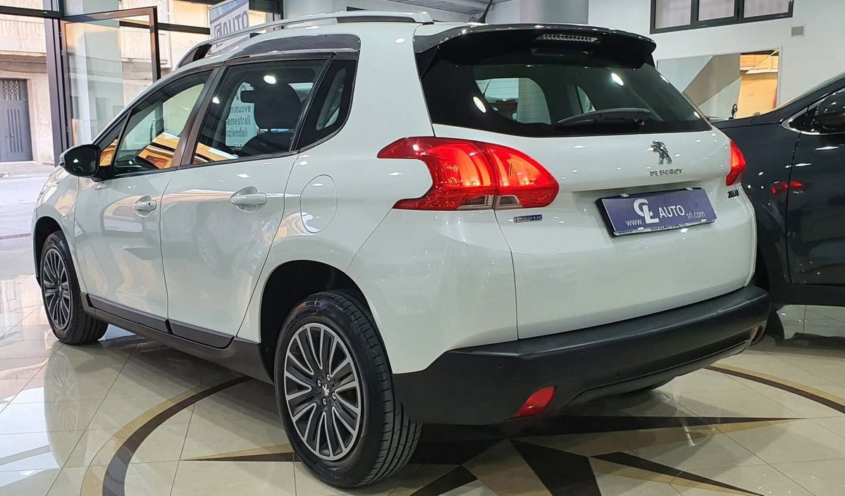 Peugeot 2008 100 Active (4)