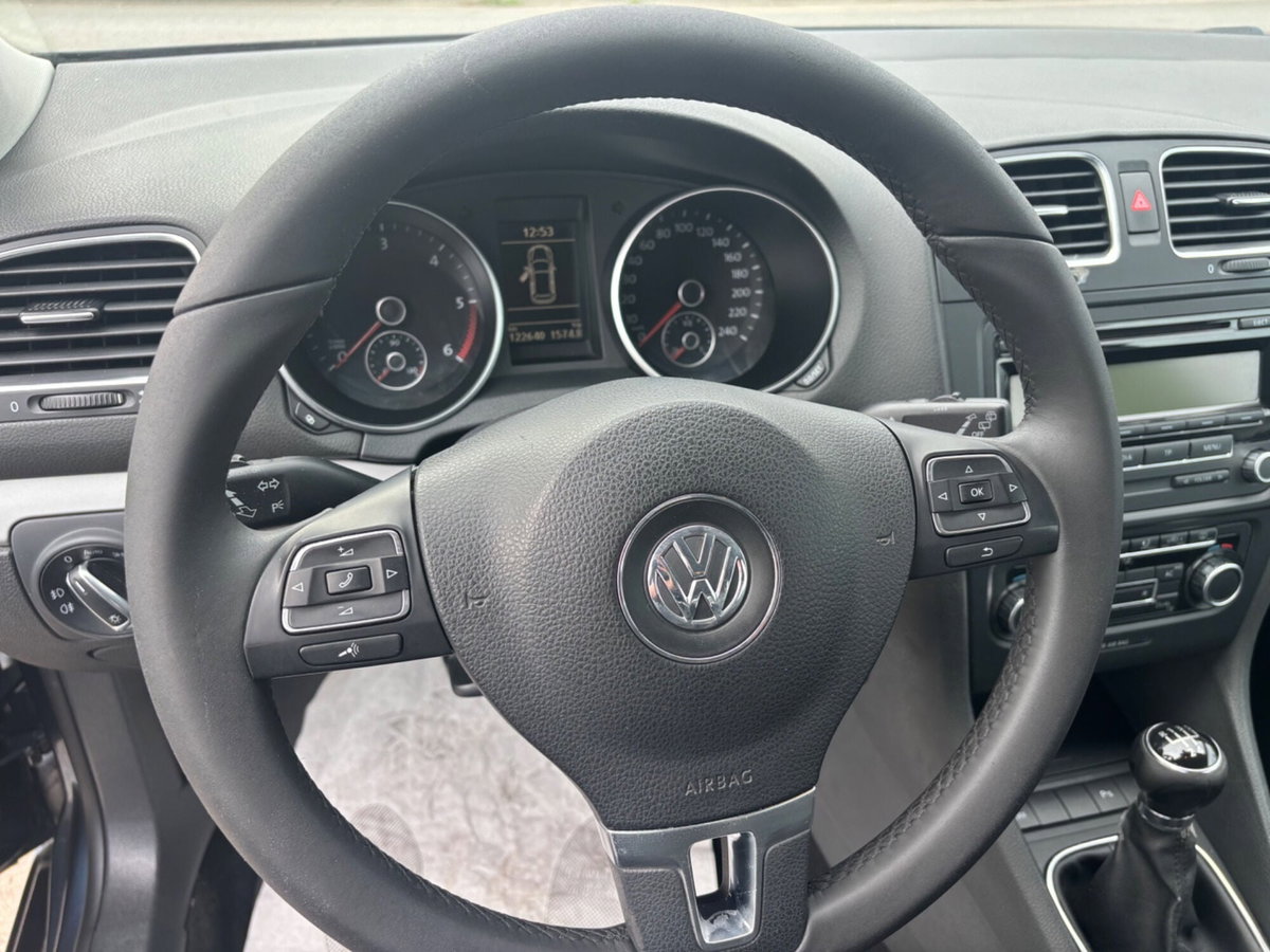 Volkswagen Golf 2.0 TDI 110CV DPF 5p. Comfortline (16)