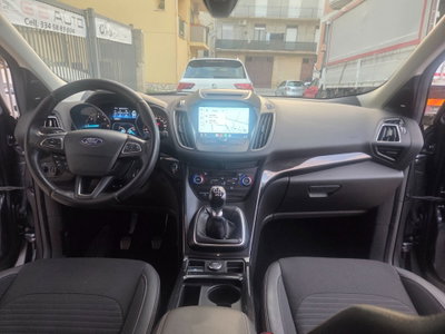 Ford Kuga 1.5 TDCI 120 CV S&S 2WD Titanium (11)