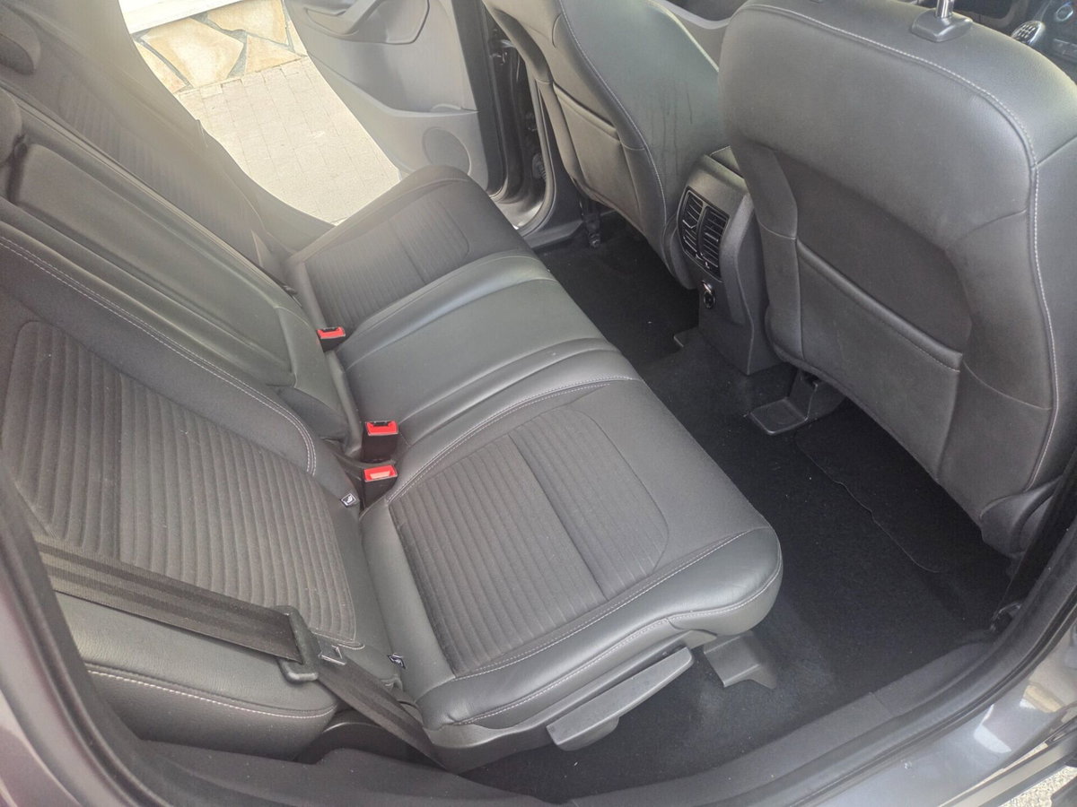 Ford Kuga 1.5 TDCI 120 CV S&S 2WD Titanium (13)