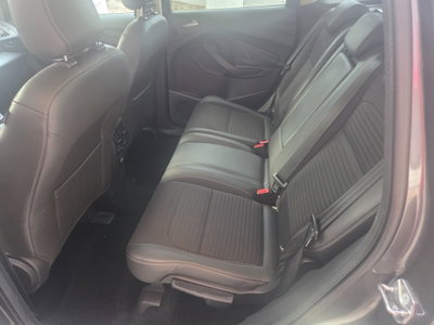 Ford Kuga 1.5 TDCI 120 CV S&S 2WD Titanium (15)