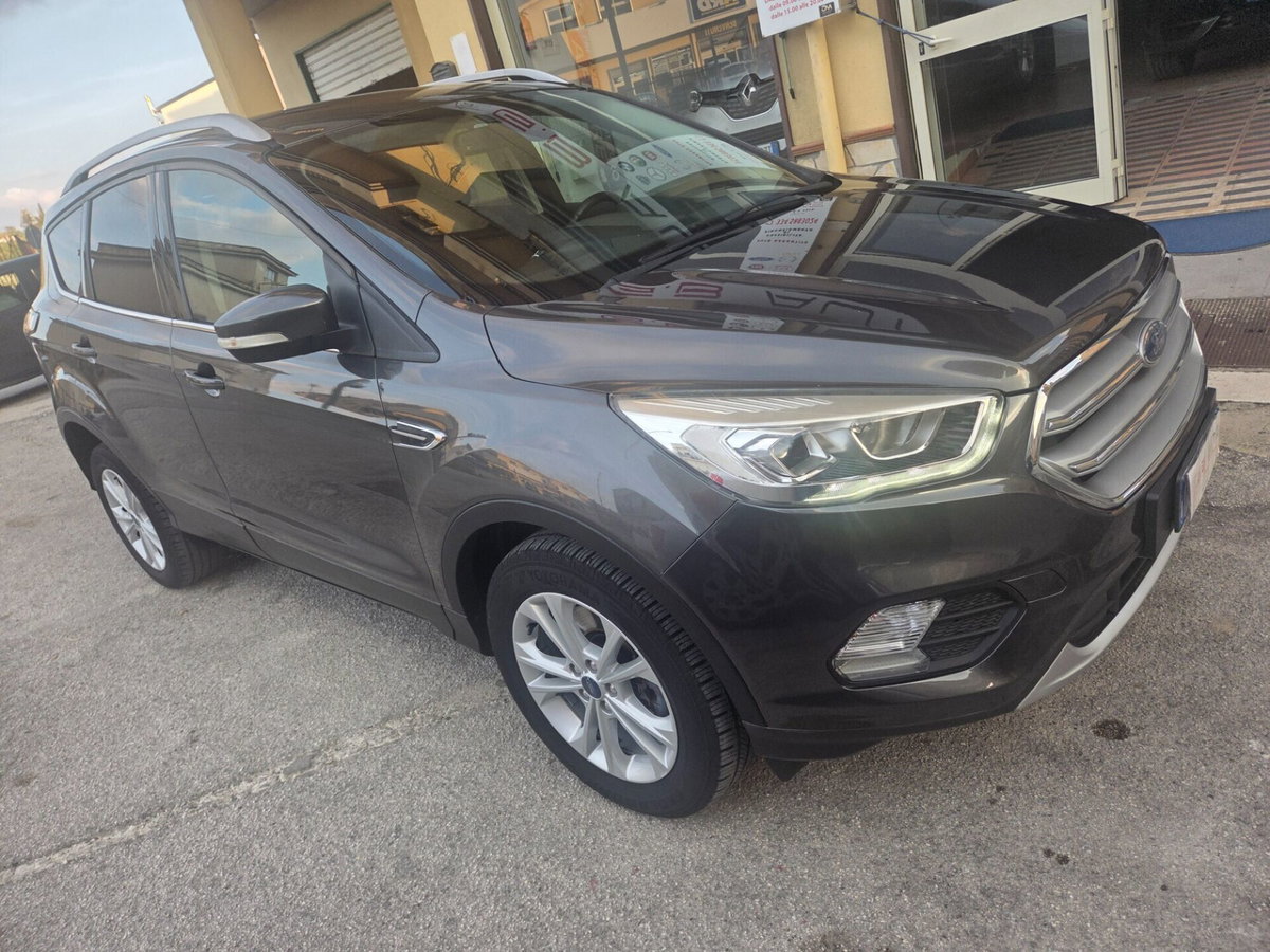 Ford Kuga 1.5 TDCI 120 CV S&S 2WD Titanium (5)