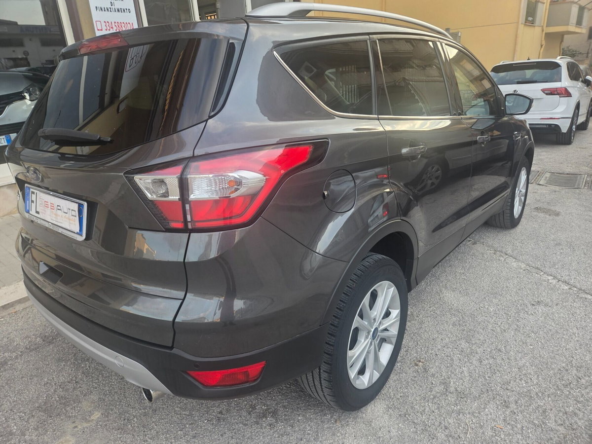 Ford Kuga 1.5 TDCI 120 CV S&S 2WD Titanium (6)