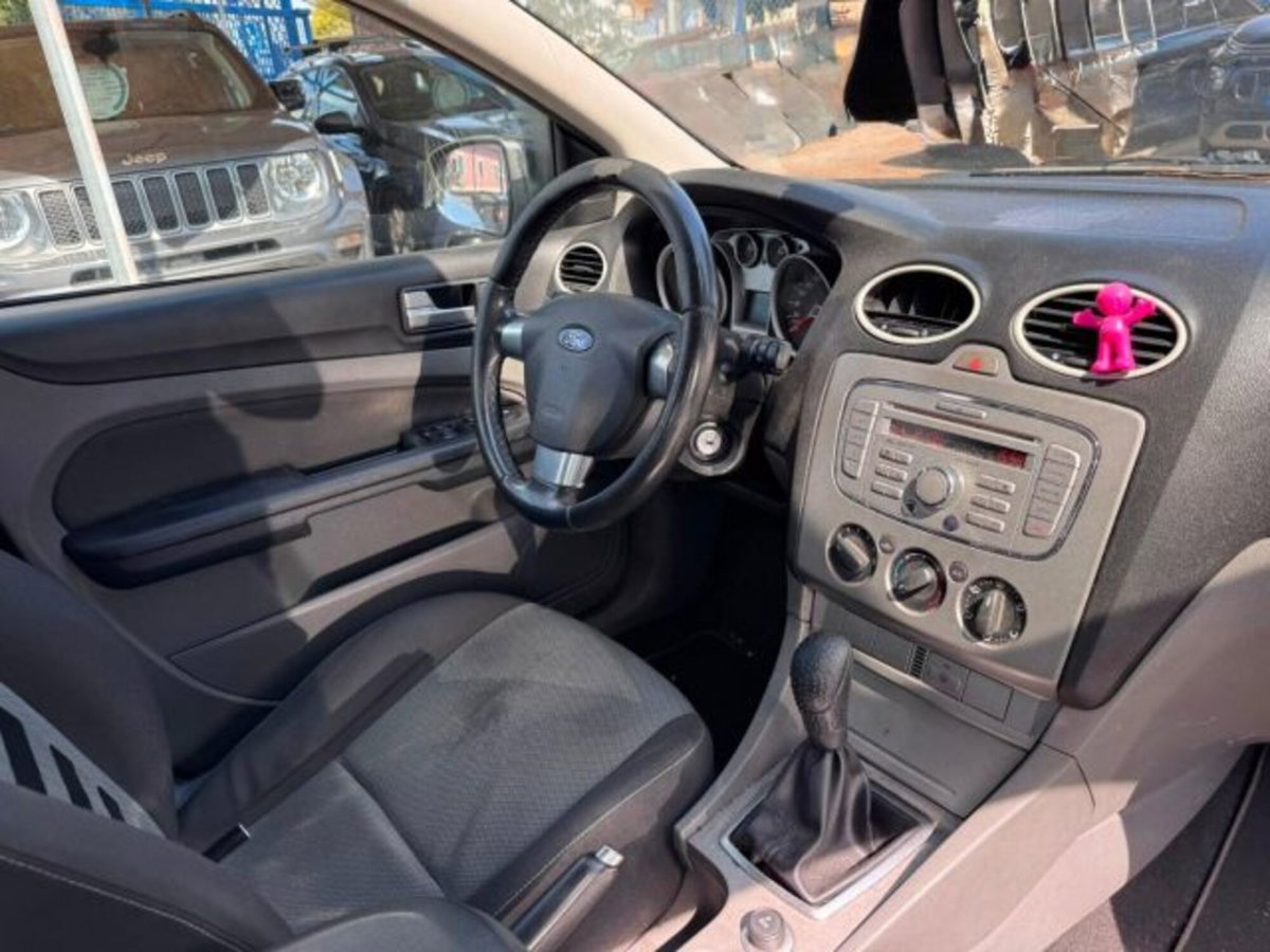 Ford Focus 1.6 TDCi (90CV) 5p. (8)