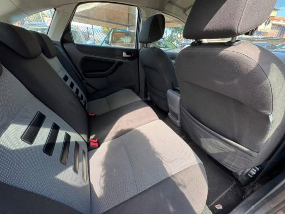 Ford Focus 1.6 TDCi (90CV) 5p. (9)