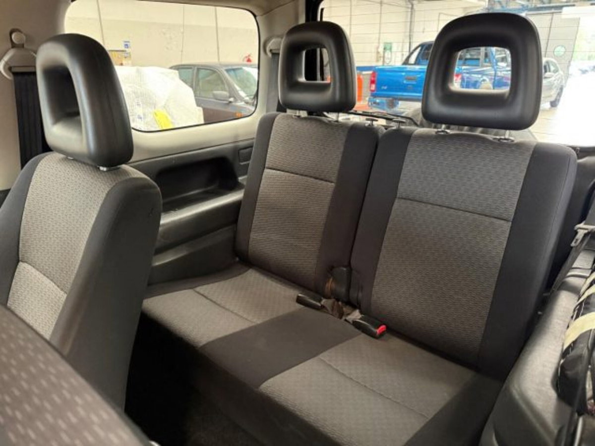 Suzuki Jimny 1.5 DDiS cat 4WD JLX Più (12)
